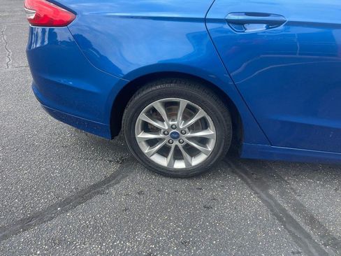 Used 2017 Ford Fusion SE FWD image 8