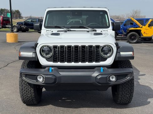 Used 2025 Jeep Wrangler Unlimited Rubicon 4xe w/ Convenience Group image 3
