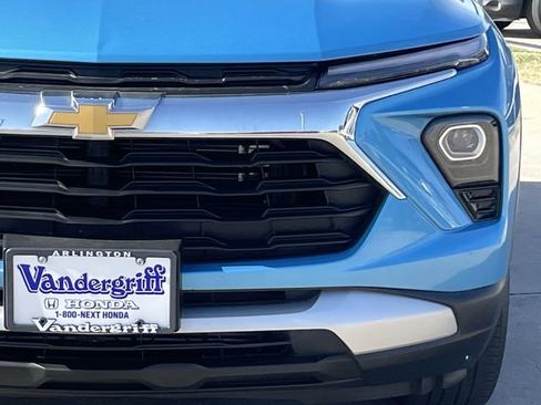 Used 2025 Chevrolet TrailBlazer LT w/ Driver Confidence Package FWD image 8