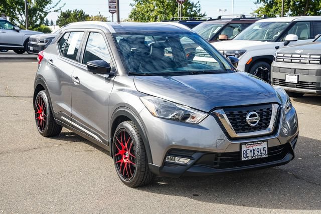 Used 2018 Nissan Kicks SR w/ Premium Package FWD image 6