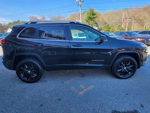 Used 2014 Jeep Cherokee Limited w/ Luxury Group AWD/4WD image 4