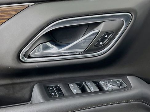 Used 2023 Chevrolet Suburban High Country AWD/4WD image 9