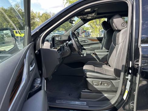 Certified 2023 Cadillac Escalade Premium Luxury RWD image 2