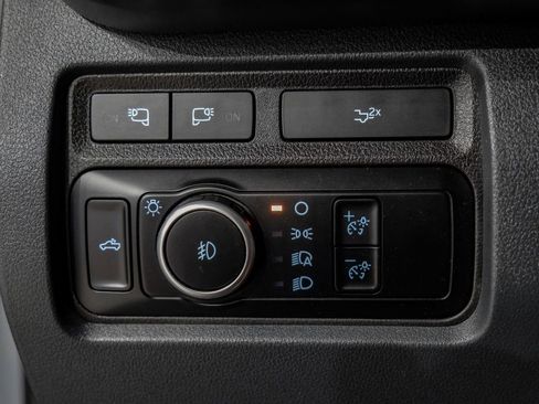 Used 2024 Ford F250 Lariat w/ Lariat Ultimate Package AWD/4WD image 30