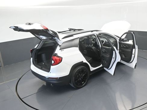 Used 2021 GMC Terrain SLT w/ Elevation Edition image 73