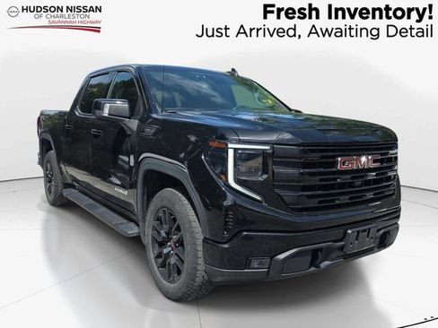 Used 2023 GMC Sierra 1500 Elevation w/ Elevation Premium Package AWD/4WD image 1