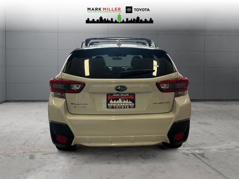 Used 2020 Subaru Crosstrek 2.0i Premium image 4