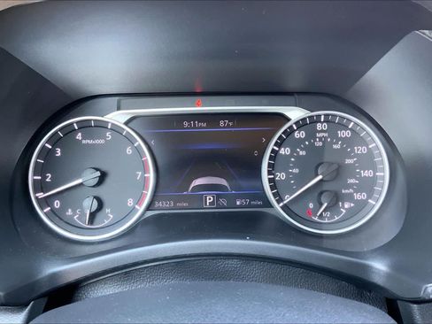 Used 2025 Nissan Sentra SR FWD image 26