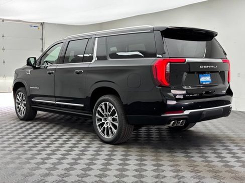 New 2026 GMC Yukon XL Denali w/ Denali Reserve Package AWD/4WD image 16