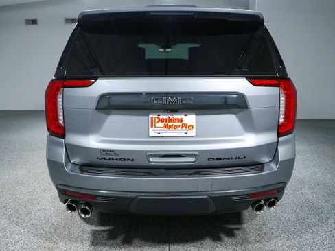 Used 2023 GMC Yukon Denali Ultimate AWD/4WD image 8