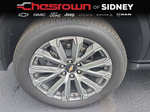 Used 2025 Chevrolet Tahoe High Country AWD/4WD image 11