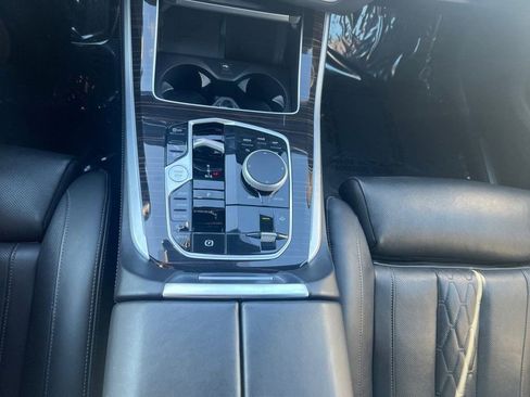 Used 2025 BMW X5 xDrive50e image 22