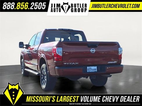 Used 2018 Nissan Titan PRO-4X image 2