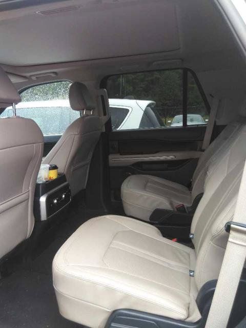 Used 2024 Ford Expedition Limited AWD/4WD image 8