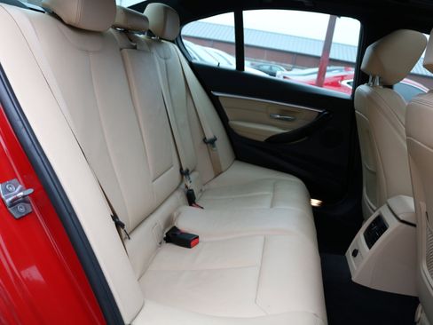 Used 2018 BMW 330i xDrive 330xi Sedan w/ Premium Package image 40