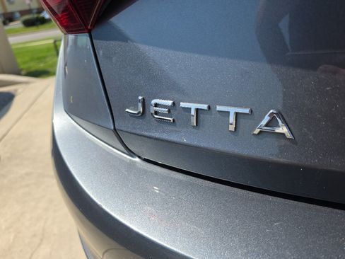 Used 2024 Volkswagen Jetta SE FWD image 15