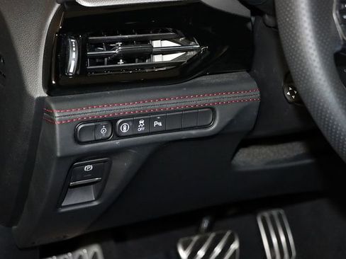 Used 2023 Acura MDX A-Spec image 27