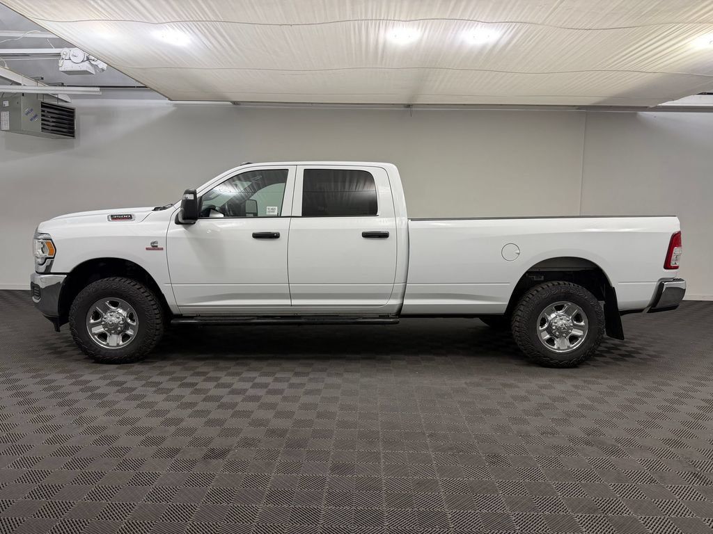 Used 2024 RAM 3500 Tradesman w/ Chrome Appearance Group AWD/4WD image 2