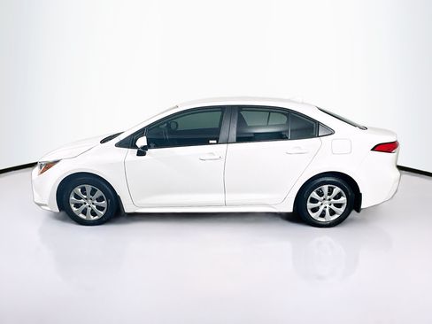 Used 2020 Toyota Corolla LE FWD image 4