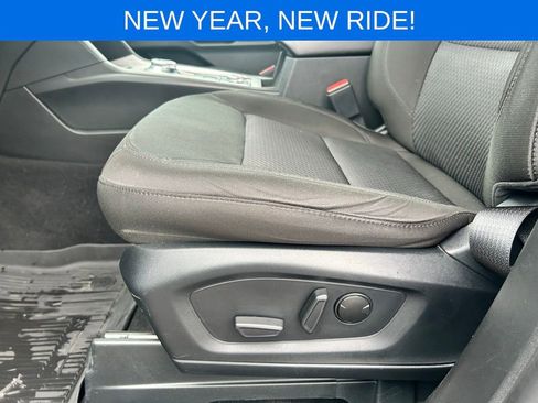 Certified 2023 Ford Explorer XLT w/ Class IV Trailer Tow Package image 15