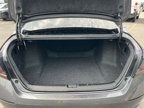 Used 2018 Honda Accord Sport image 32