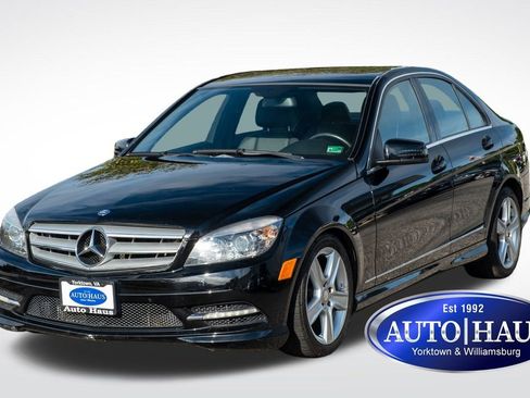 Used 2011 Mercedes-Benz C 300 4MATIC Sedan image 1