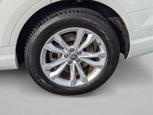 Used 2019 Audi Q7 3.0T Premium Plus image 24