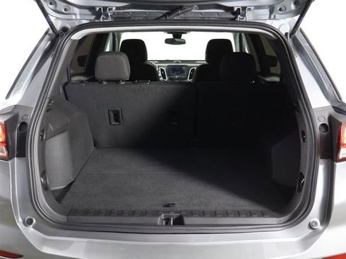 Used 2023 Chevrolet Equinox LS w/ Sport Edition FWD image 16