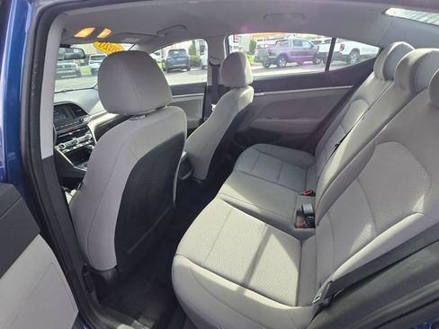 Used 2020 Hyundai Elantra SE FWD image 24