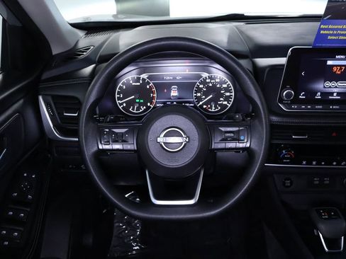 Used 2024 Nissan Rogue SV image 18