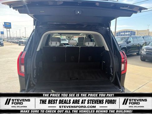 Used 2025 Ford Expedition Platinum w/ Driver's Package AWD/4WD image 14