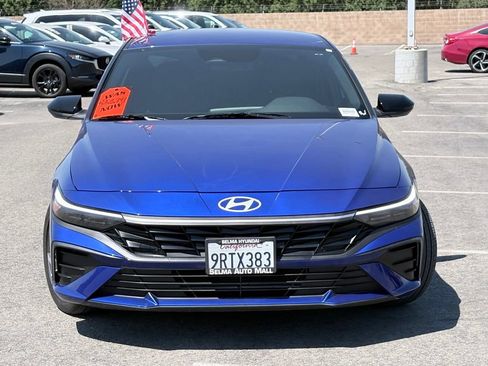 Used 2025 Hyundai Elantra Sport FWD image 3