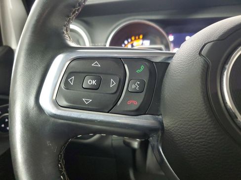 Used 2020 Jeep Wrangler Unlimited Sahara image 22