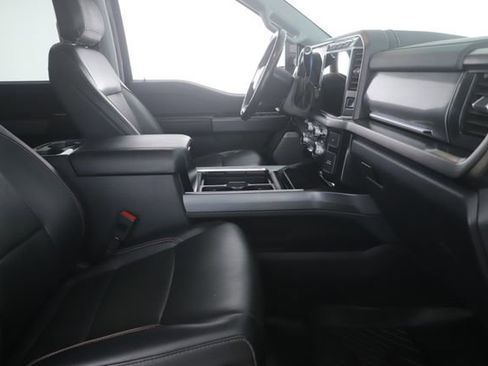 Used 2023 Ford F250 Lariat w/ Lariat Ultimate Package AWD/4WD image 34