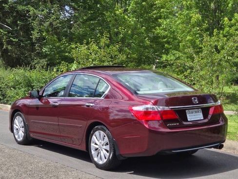 Used 2015 Honda Accord EX image 9
