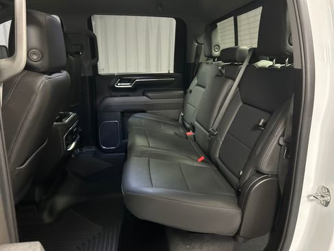 Used 2025 GMC Sierra 2500 SLT w/ SLT Premium Package image 23