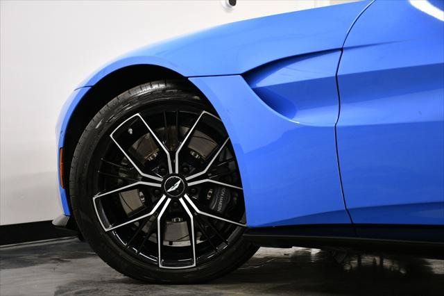 Used 2021 Aston Martin V8 Vantage Roadster RWD image 6