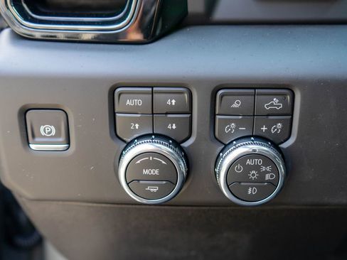New 2026 GMC Sierra 2500 AT4X w/ AT4X AEV Edition AWD/4WD image 20