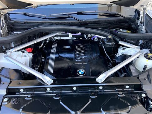 Used 2022 BMW X5 xDrive40i w/ Premium Package image 27