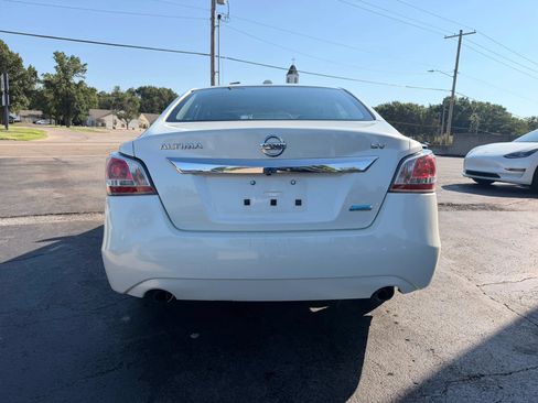 Used 2014 Nissan Altima 2.5 SV FWD image 4