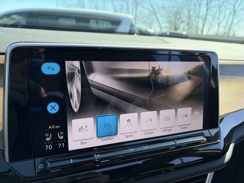 New 2026 Volkswagen Atlas SE image 55