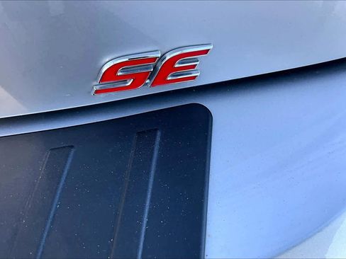 Used 2023 Toyota Corolla SE image 10