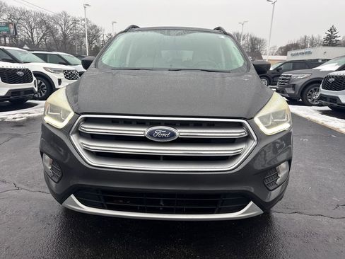 Used 2017 Ford Escape SE w/ SE Leather Comfort Package image 3