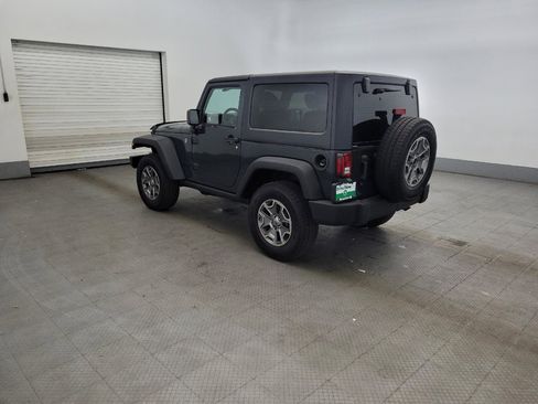 Used 2016 Jeep Wrangler Rubicon w/ Power Convenience Group AWD/4WD image 3