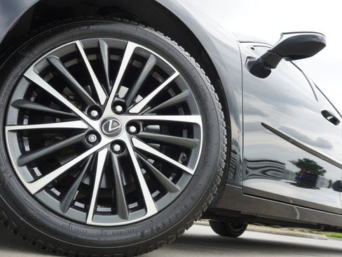 Used 2023 Lexus ES 350 w/ Premium Package FWD image 11