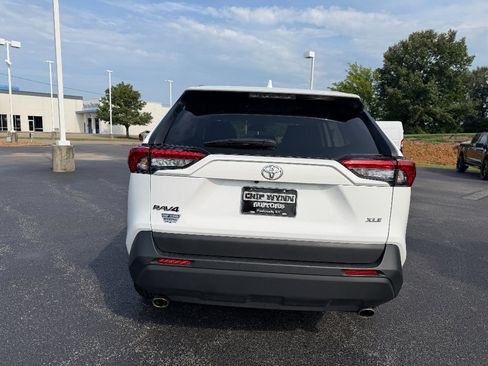 Used 2025 Toyota RAV4 XLE FWD image 6