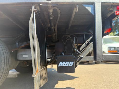 Used 2011 Ford F550 2WD Crew Cab Super Duty w/ Payload Upgrade Pkg image 31