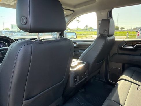 Used 2024 Chevrolet Silverado 1500 RST AWD/4WD image 16