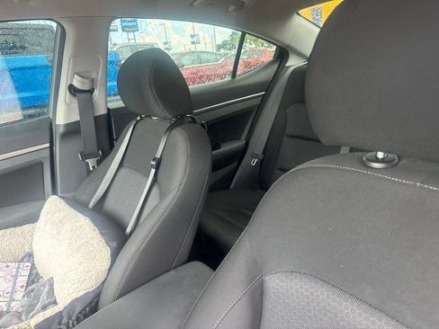 Used 2018 Hyundai Elantra Value Edition FWD image 6