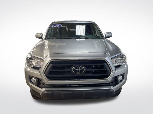 Certified 2023 Toyota Tacoma SR5 AWD/4WD image 8